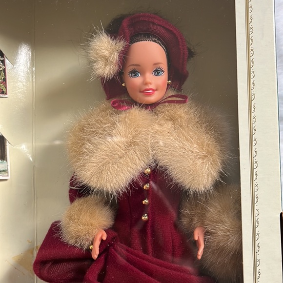 Vintage 1994 Victorian Elegance Barbie - Exclusively made for Hallmark - Picture 2 of 8